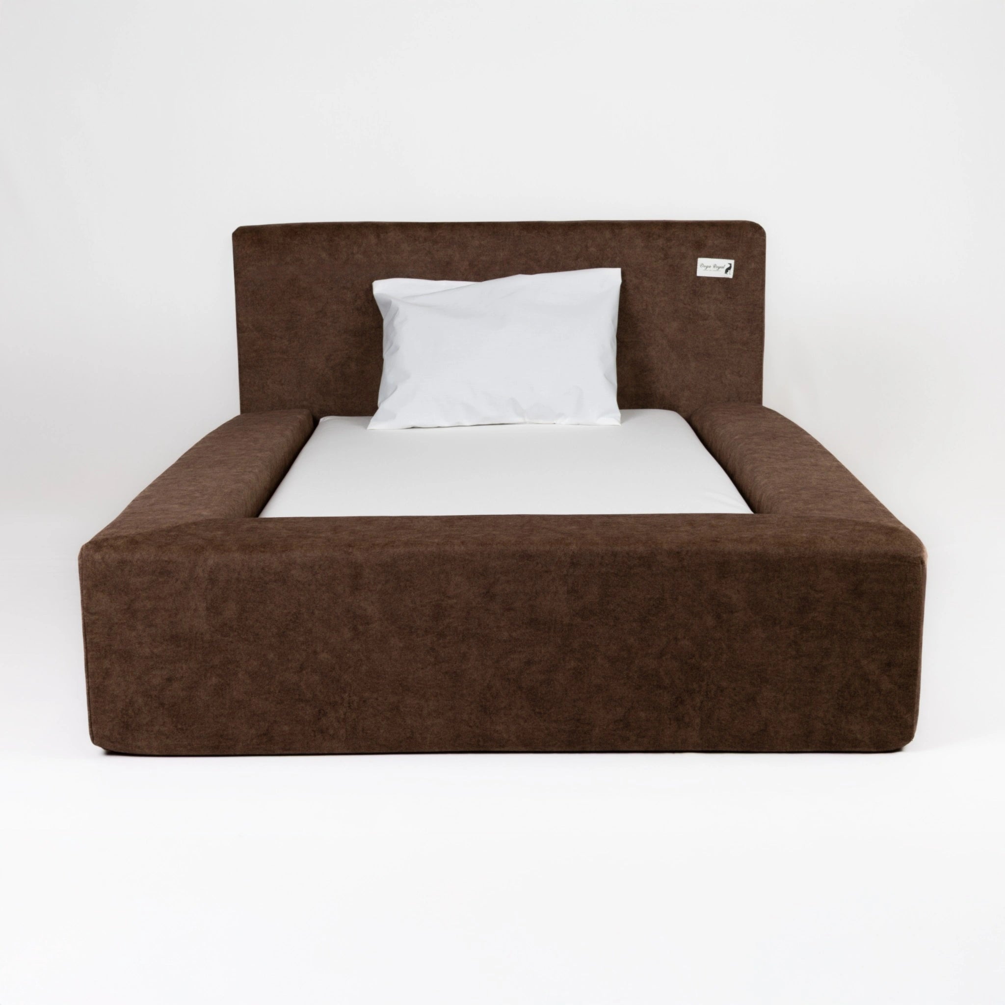 Large luxury dog bed – premium designer dog bed by Doga Royal for modern interiors.
