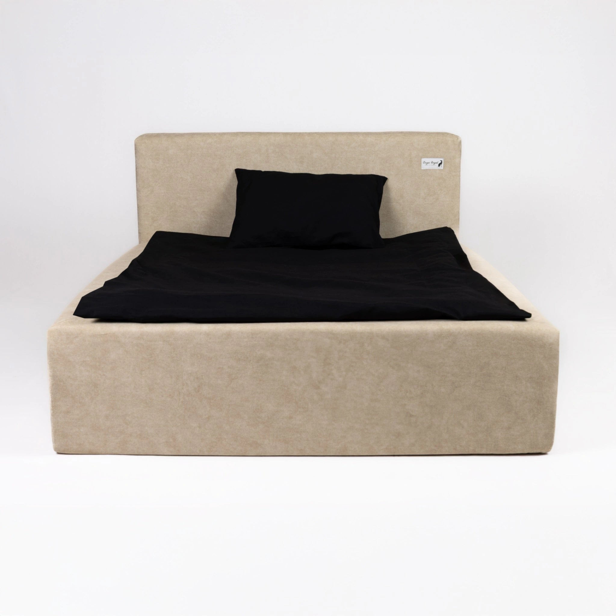 Large luxury dog bed bundle with duvet and black cover – premium designer dog bed by Doga Royal for modern interiors.