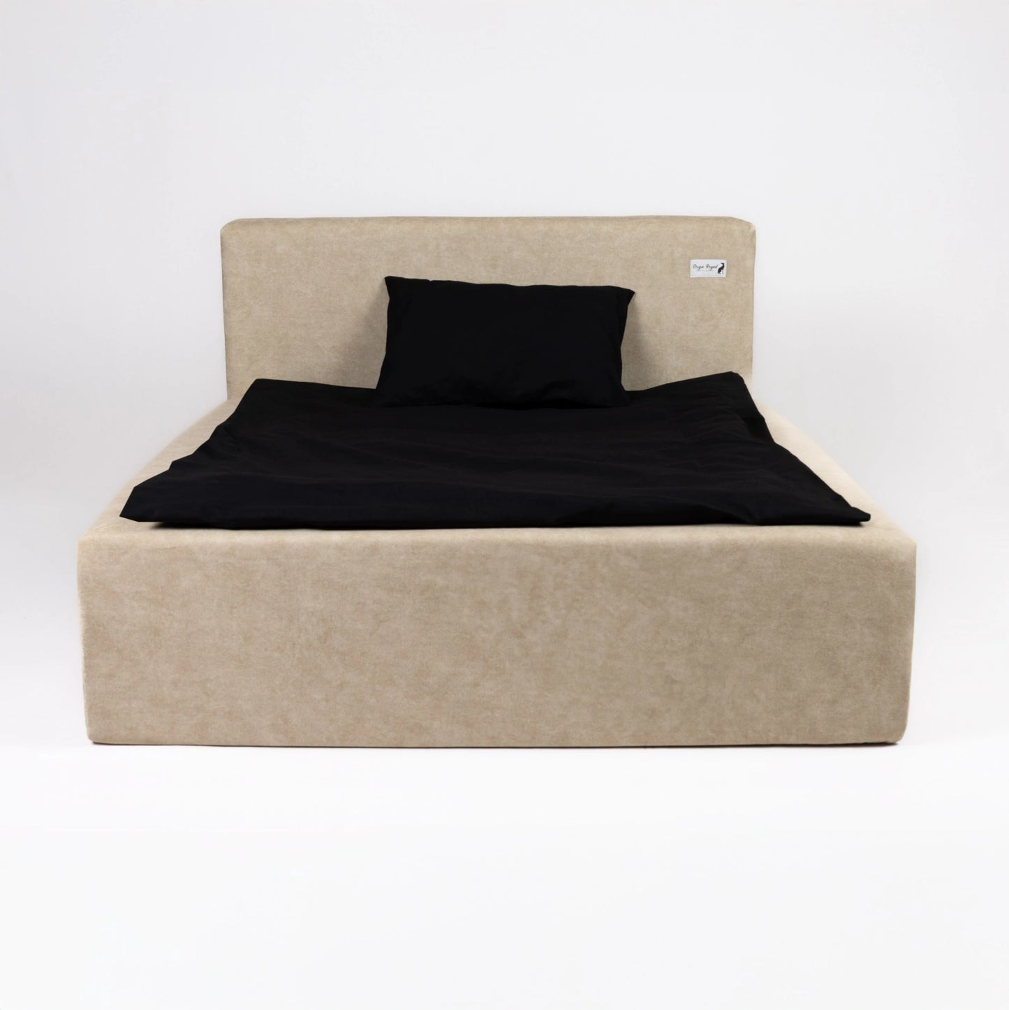 Large luxury dog bed bundle with duvet and black cover – premium designer dog bed by Doga Royal for modern interiors.