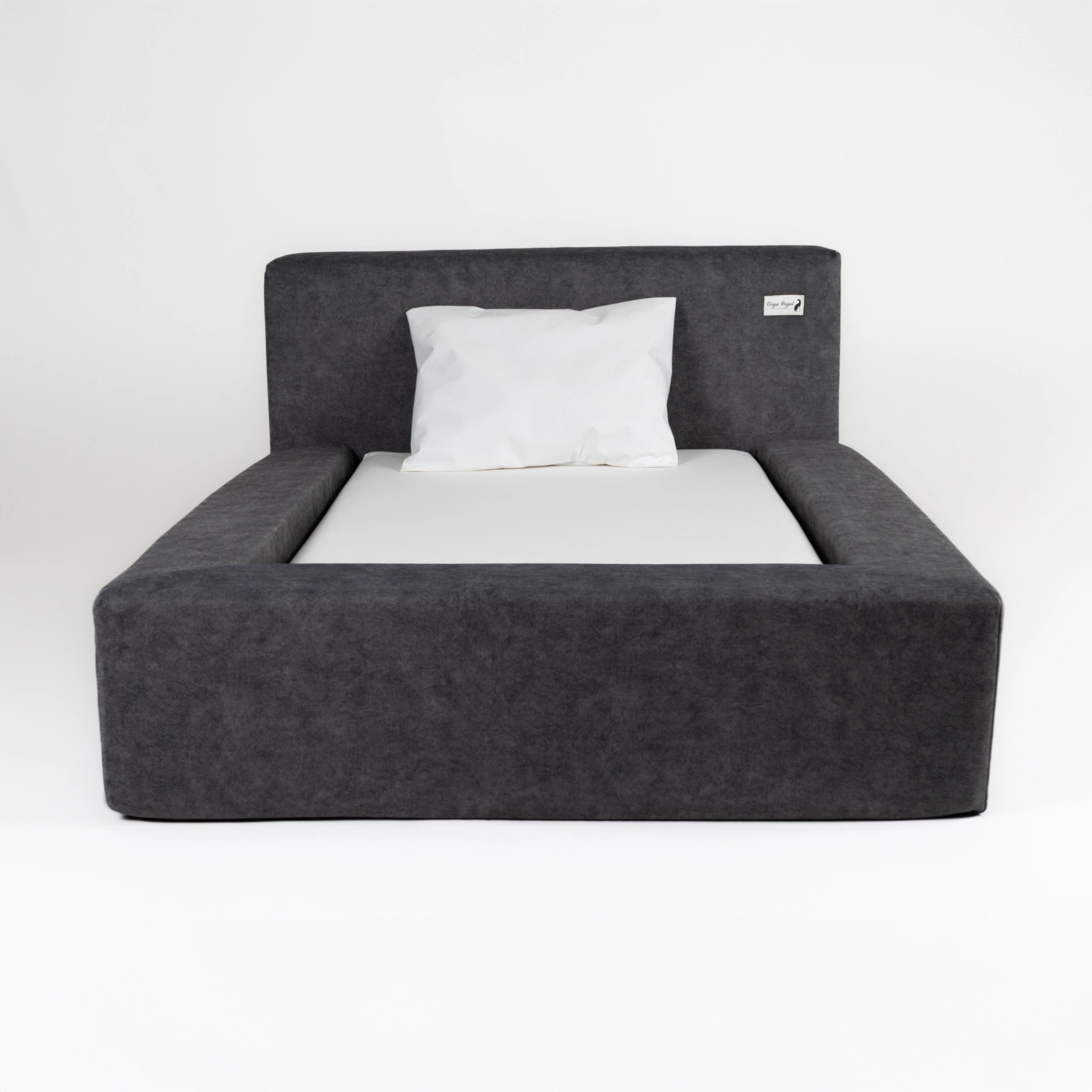 Large luxury dog bed – premium designer dog bed by Doga Royal for modern interiors.